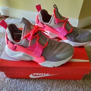 Nike Air Huarache Sneakers